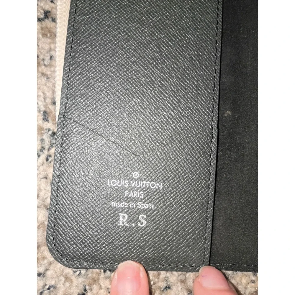 Authentic Louis Vuitton Iphone 7 Follo Taiga‎ Ardoi M63407 Personalized R.S 2017